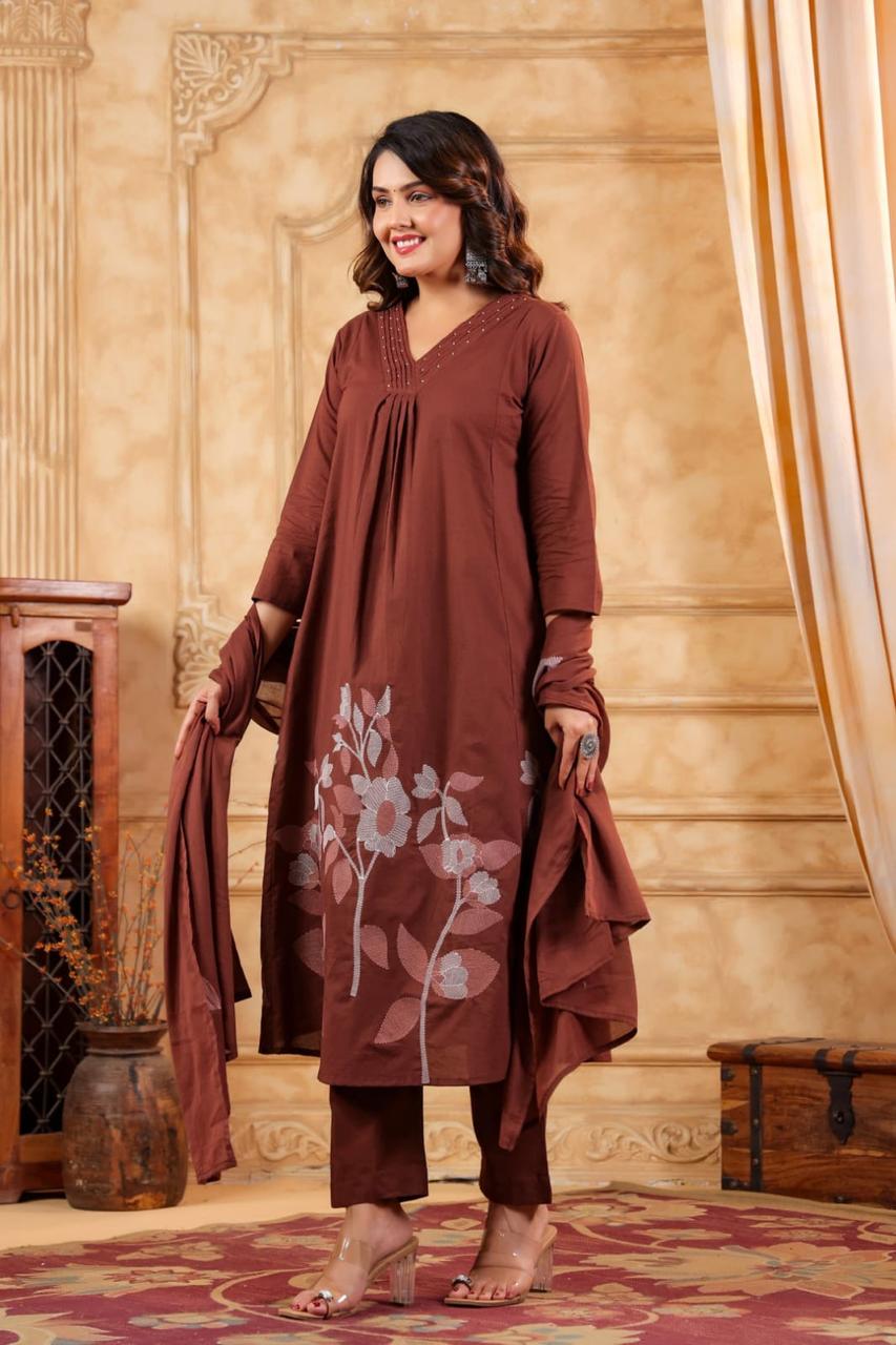 Embroidered Cotton Kurti Pant Set with Soft Malmal Dupatta – Elegant Ethnic Wear for Women