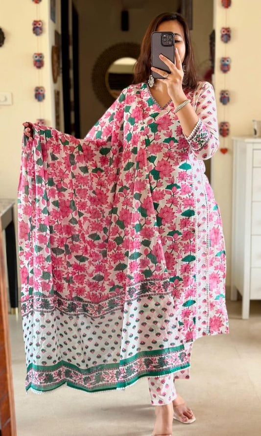 Bagrubazzar Handblock Print Cotton Suit Set with Soft Cotton Dupatta