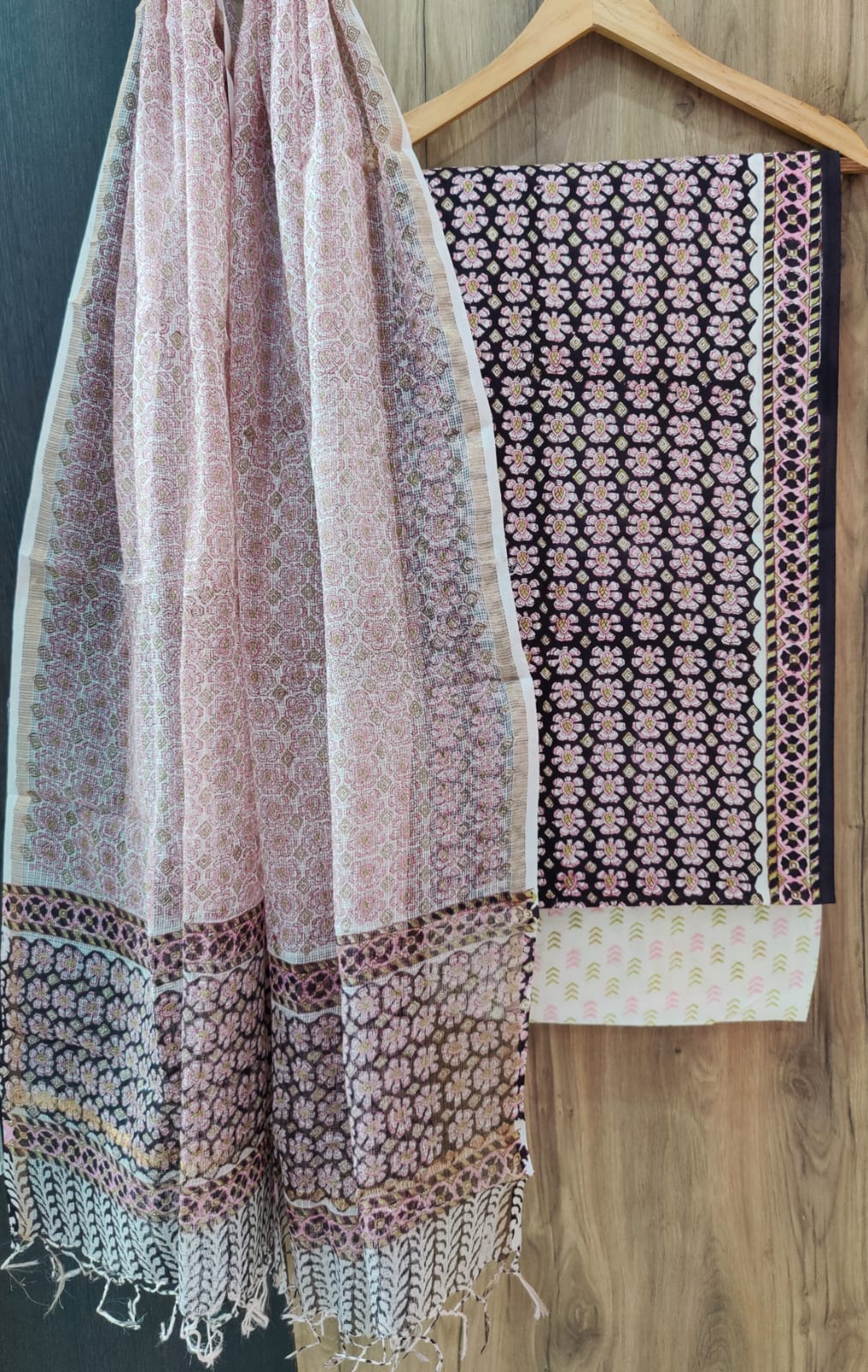 Bagrubazzar Women Handblock Printed Cotton Suit Set with Kota Doria Dupatta