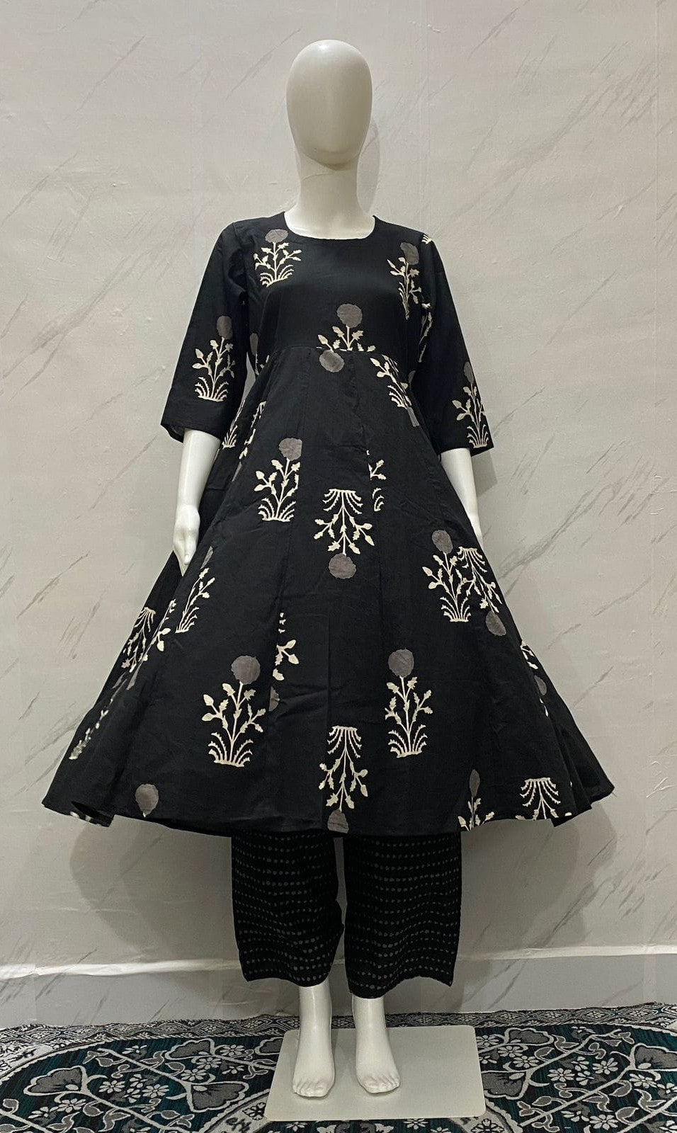 Bagrubazzar Women's Stylish Pure Cotton Anarkali Kurta Set with Elegant Discharge Print