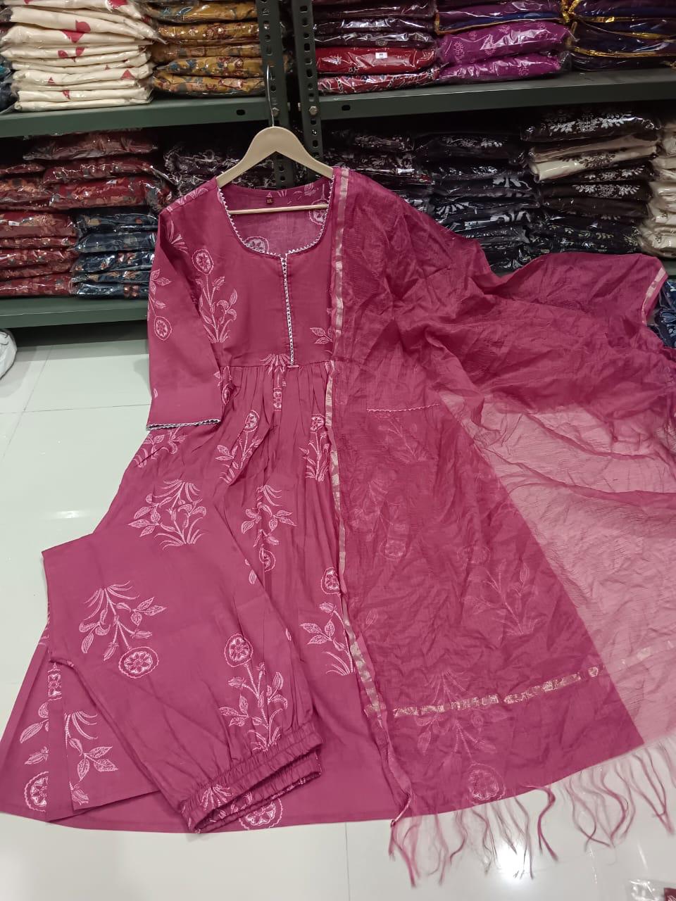 Bagrubazzar Beautiful Anarkali Print Kurti Gown with Pant & Kota Doriya Dupatta (BBKF27)