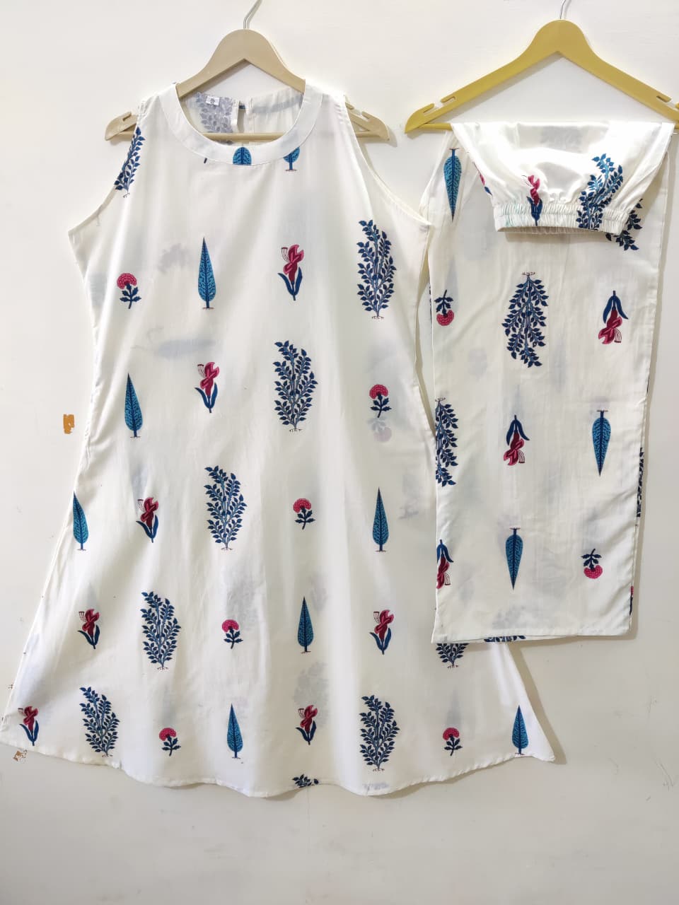 Bagrubazzar Designer Kurta Palazzo Set with Traditional Print Work for Women