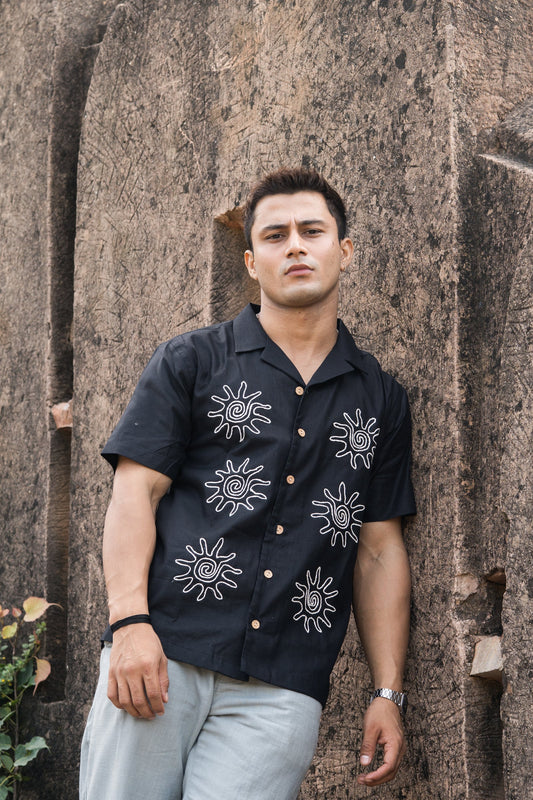 Bagrubazzar Black Embroidered Sun Spiral Cuban Collar Short Sleeve Shirt (BBKL04)