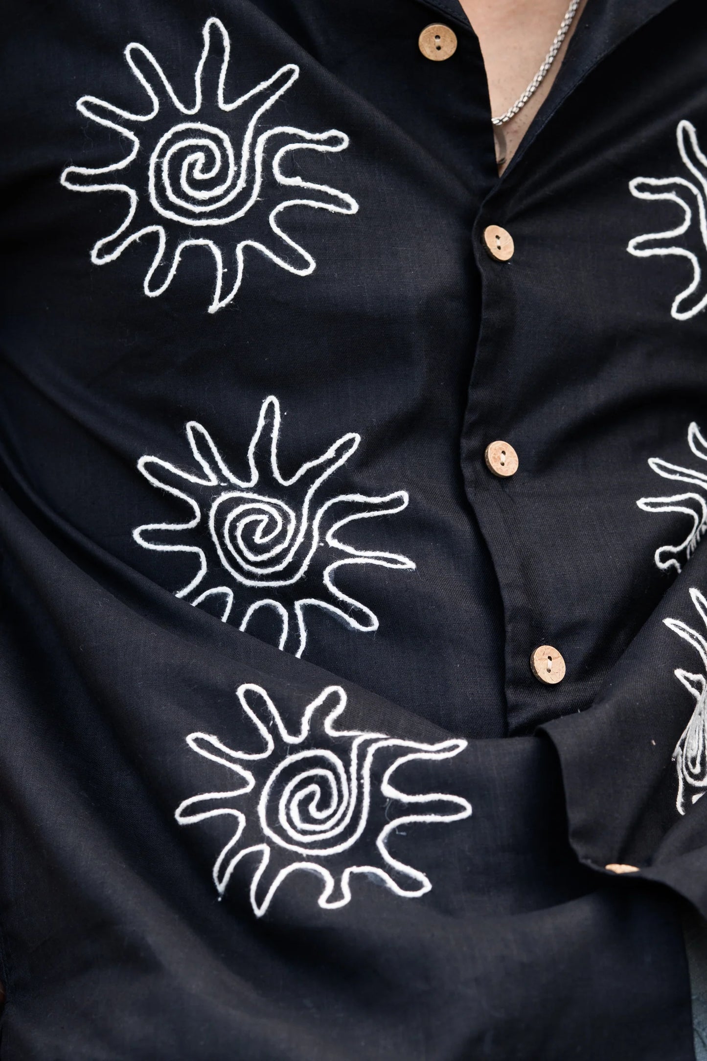 Bagrubazzar Black Embroidered Sun Spiral Cuban Collar Short Sleeve Shirt (BBKL04)