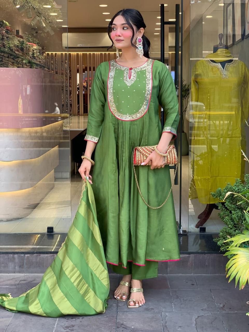 NEW ARRIVALS RAJASTHANI FULL ANARKALI LATKAN LACE ROUND SET