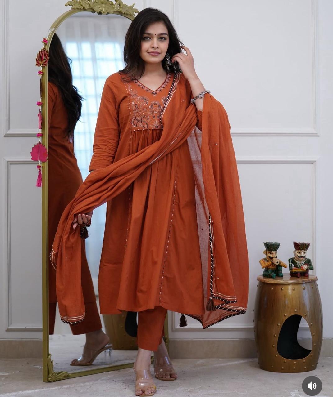Stylish Women’s Flared Cotton Kurta Pant Set with Embroidered Yoke and Lace Malmal Dupatta