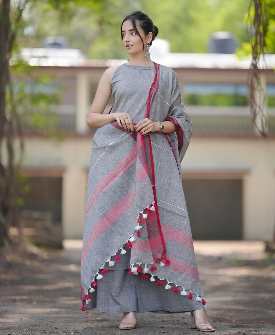 Bagrubazzar Sulabh A-Line Kurti Set with Linen Dupatta – Trendy Halter Neck Ethnic Wear for Women
