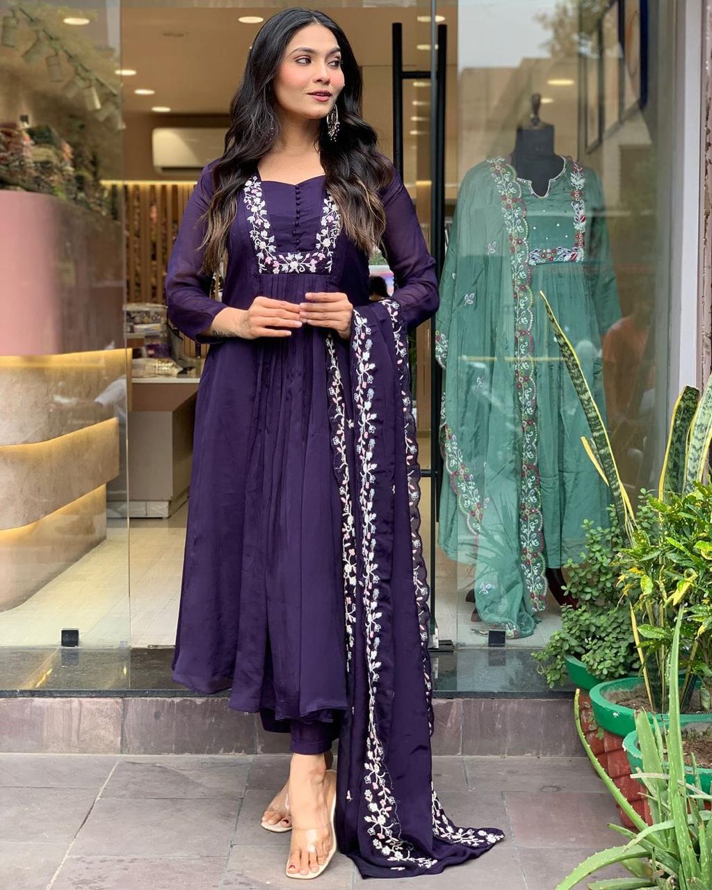 Bagrubazzar Ethnic Pure Cotton Kurta Set with Embroidered Yoke, Pant & Dupatta
