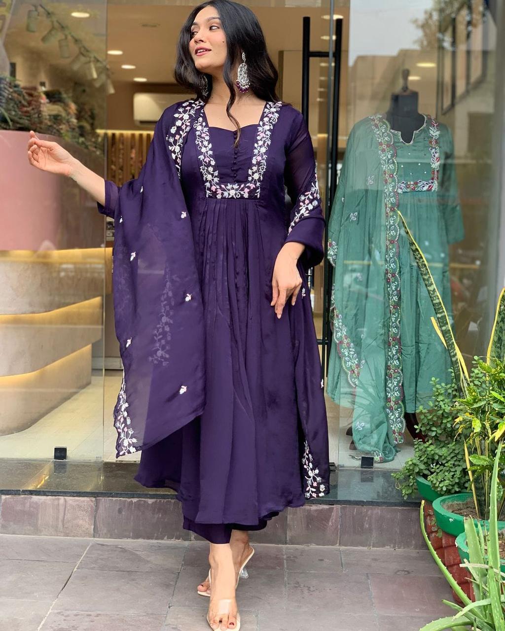 Bagrubazzar Ethnic Pure Cotton Kurta Set with Embroidered Yoke, Pant & Dupatta