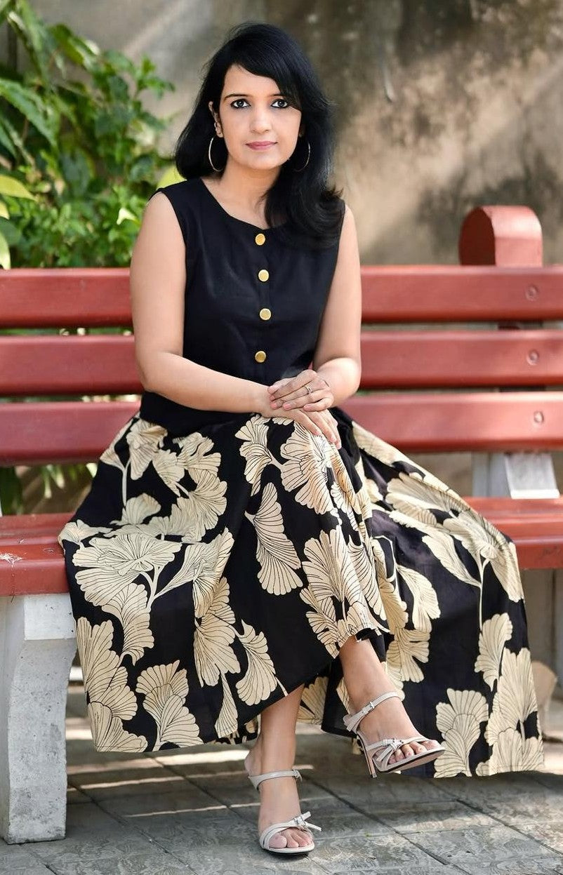 Bagrubazzar Black Floral A-Line Skirt with Sleeveless Button-Front Top Co-Ord Set
