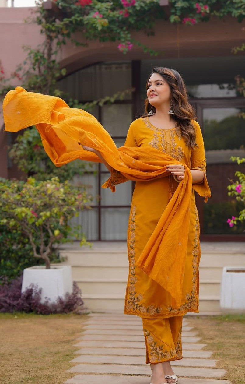 Bagrubazzar Hand Embroiderd Kurti Plazo With Dupatta Set (BBKF06)