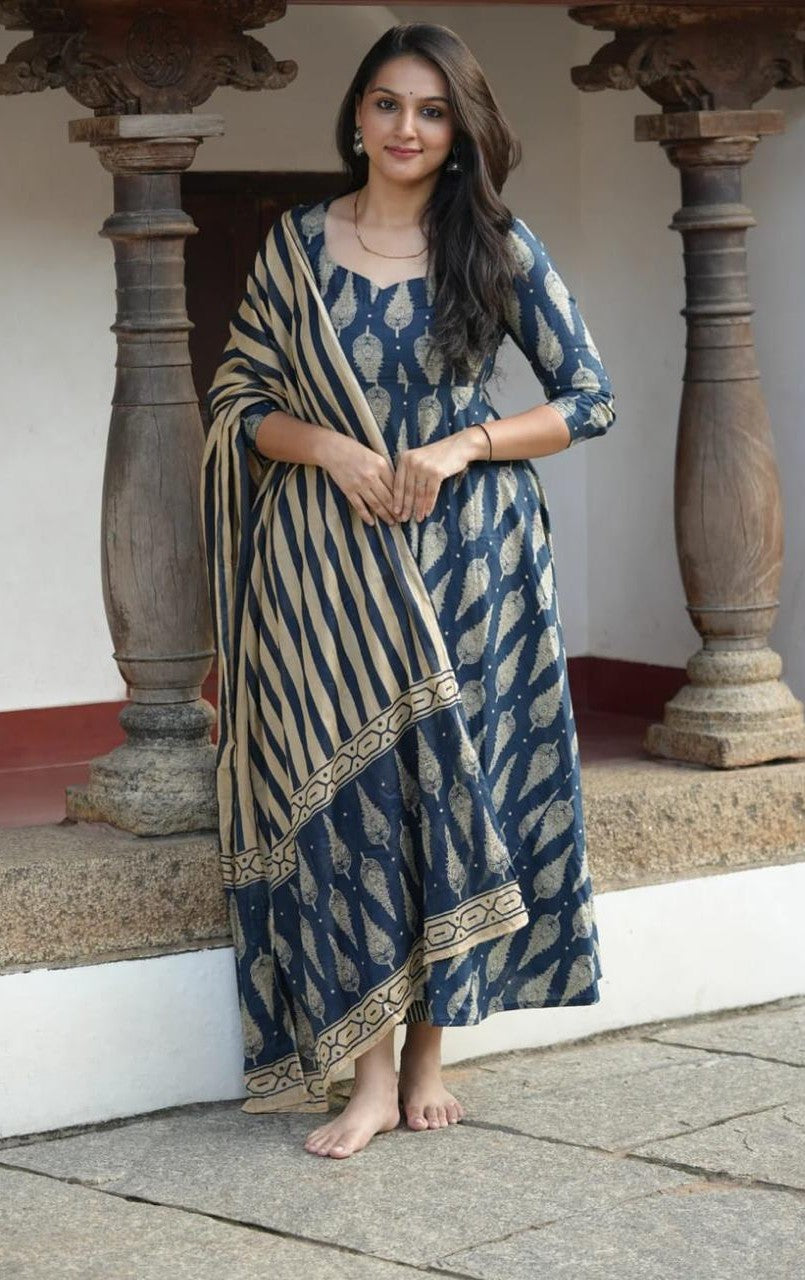 Bagrubazzar Cotton Printed Full Flared Anarkali Suit Set with Pant & Malmal Dupatta (BBKF12)