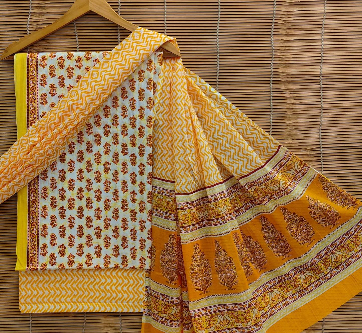Bagrubazzar Cotton Suit Unstitched with Matching Cotton Dupatta