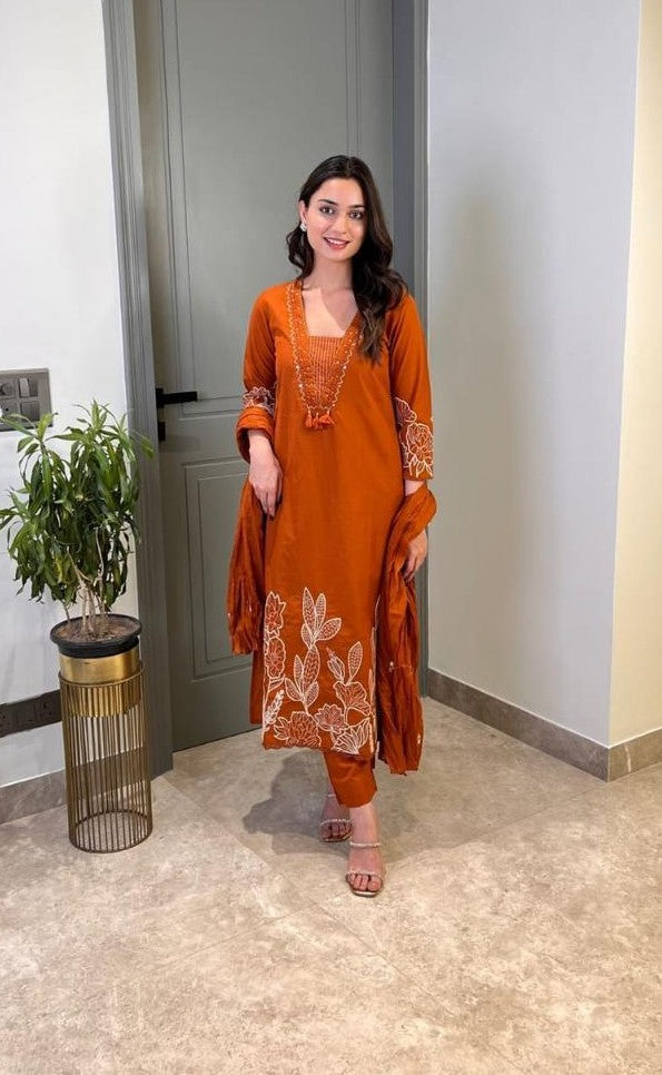 Bagrubazzar Cotton Suit Set With Thread Work (BBKF07)
