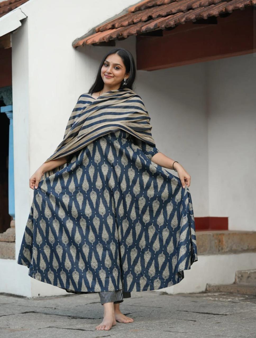 Bagrubazzar Cotton Printed Full Flared Anarkali Suit Set with Pant & Malmal Dupatta (BBKF12)