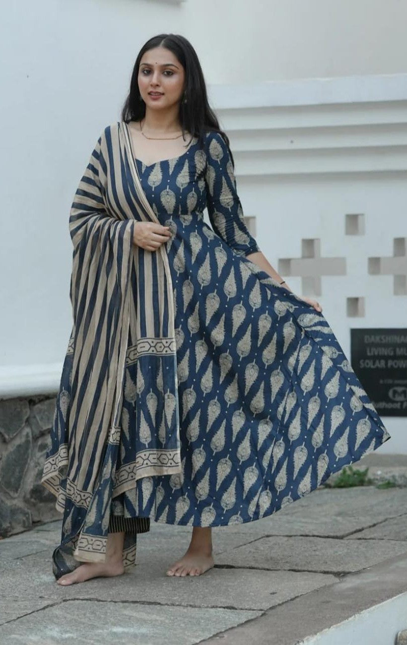 Bagrubazzar Cotton Printed Full Flared Anarkali Suit Set with Pant & Malmal Dupatta (BBKF12)