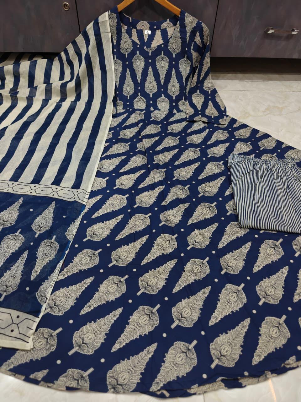 Bagrubazzar Cotton Printed Full Flared Anarkali Suit Set with Pant & Malmal Dupatta (BBKF12)