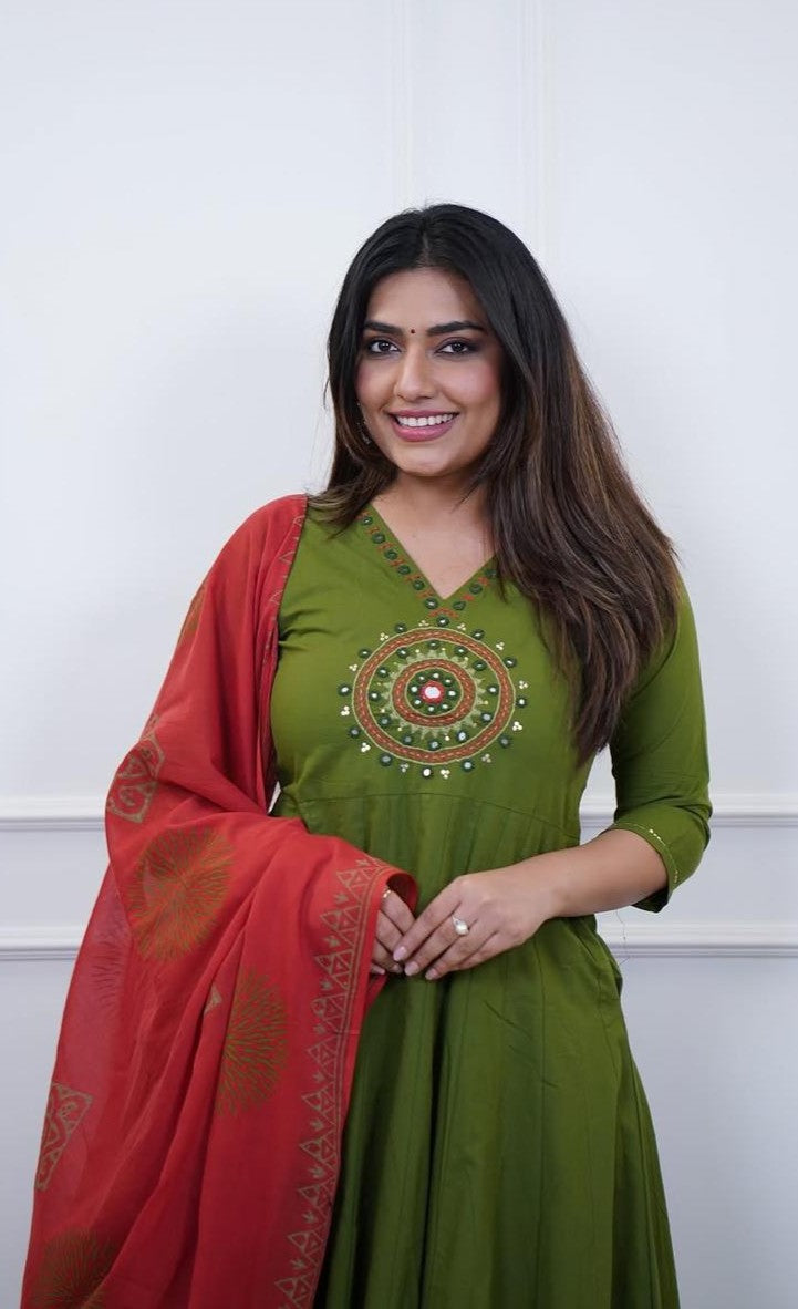 Bagrubazzar Cotton Mirror Work Anarkali Kurta Set with Dupatta & Pant (BBKF16)