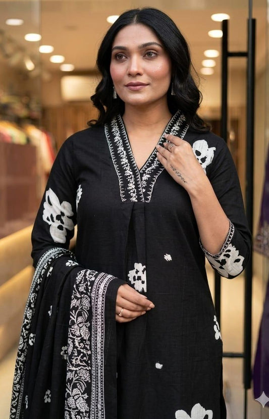 Bagrubazzar Elegant Printed Rust Cotton Straight Suit Set with Mulmul Dupatta (BBKF24)