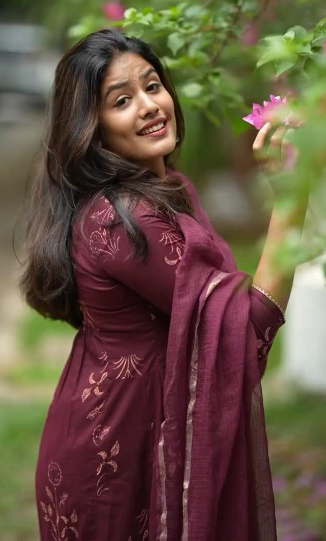 Bagrubazzar Beautiful Anarkali Print Kurti Gown with Pant & Kota Doriya Dupatta (BBKF27)