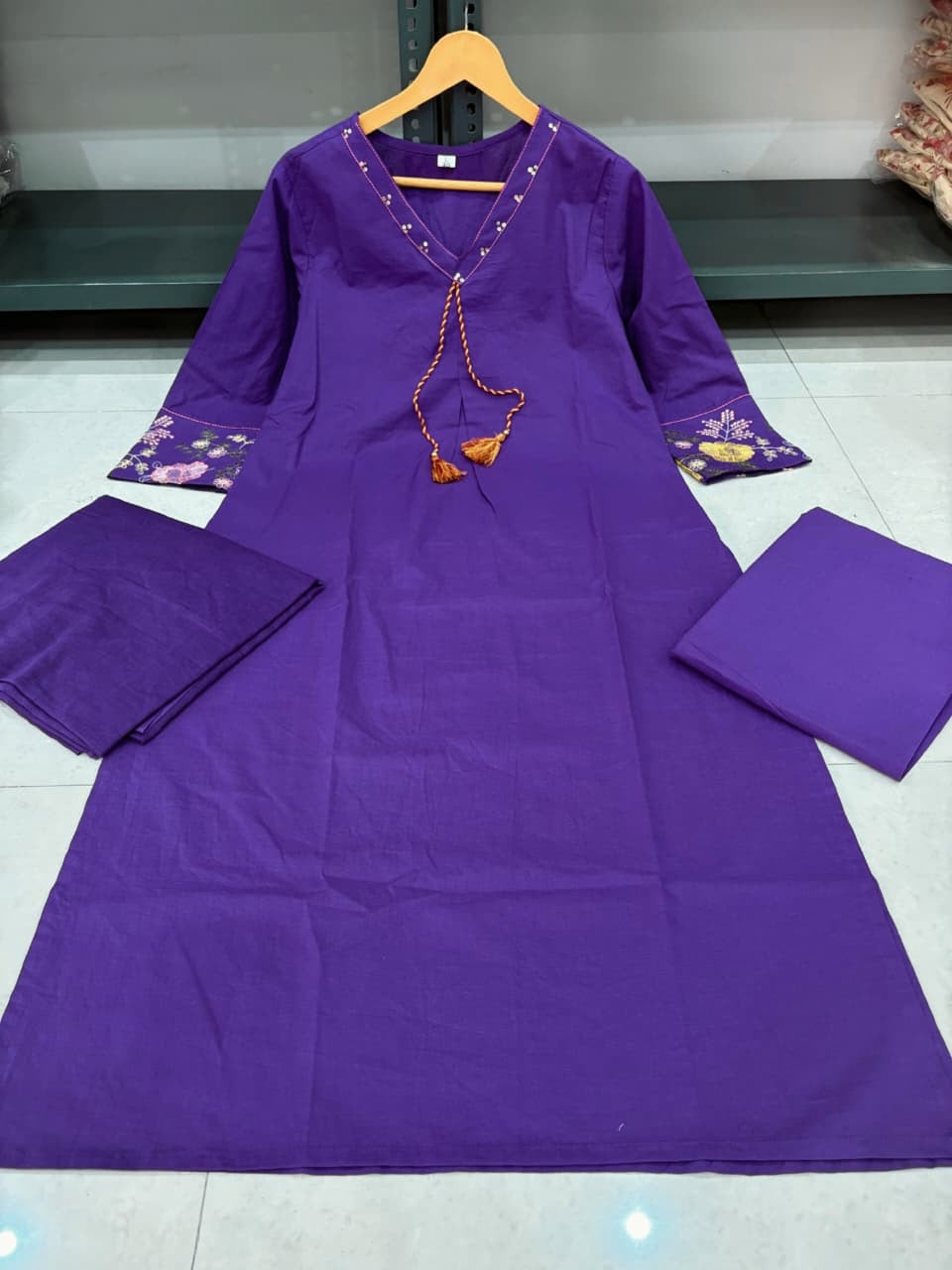 Bagrubazzar Floral Embroidered Pure Cotton Kurta Pant Set with Soft Mal Cotton Dupatta
