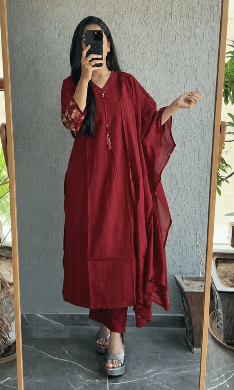 Bagrubazzar Floral Embroidered Pure Cotton Kurta Pant Set with Soft Mal Cotton Dupatta